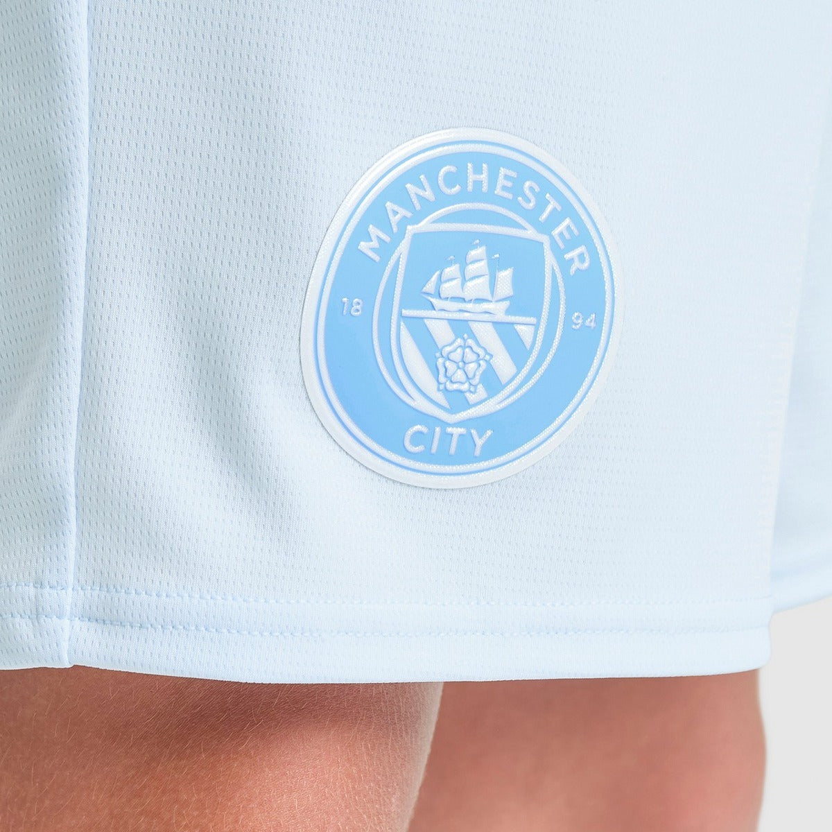 Home 26/27 Kids Shirt Kit - Modeled