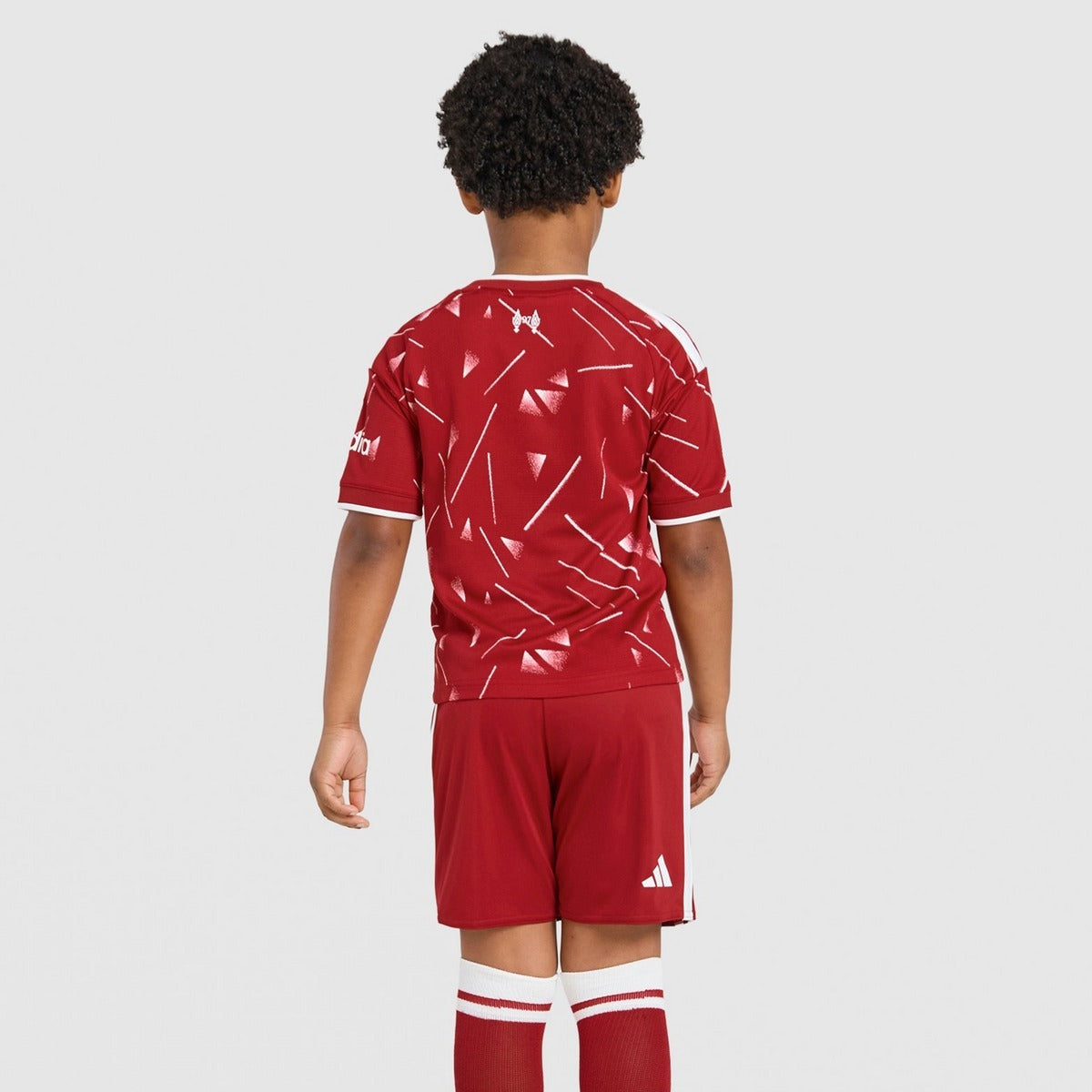 Home 26/27 Kids Shirt Kit - Modeled
