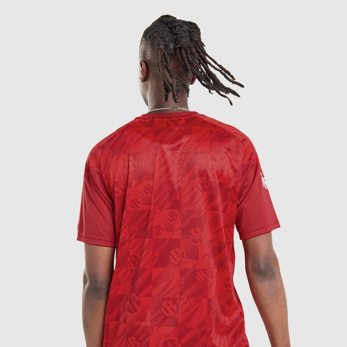 Pre-Match 26/27 Men’s Shirt - Modeled