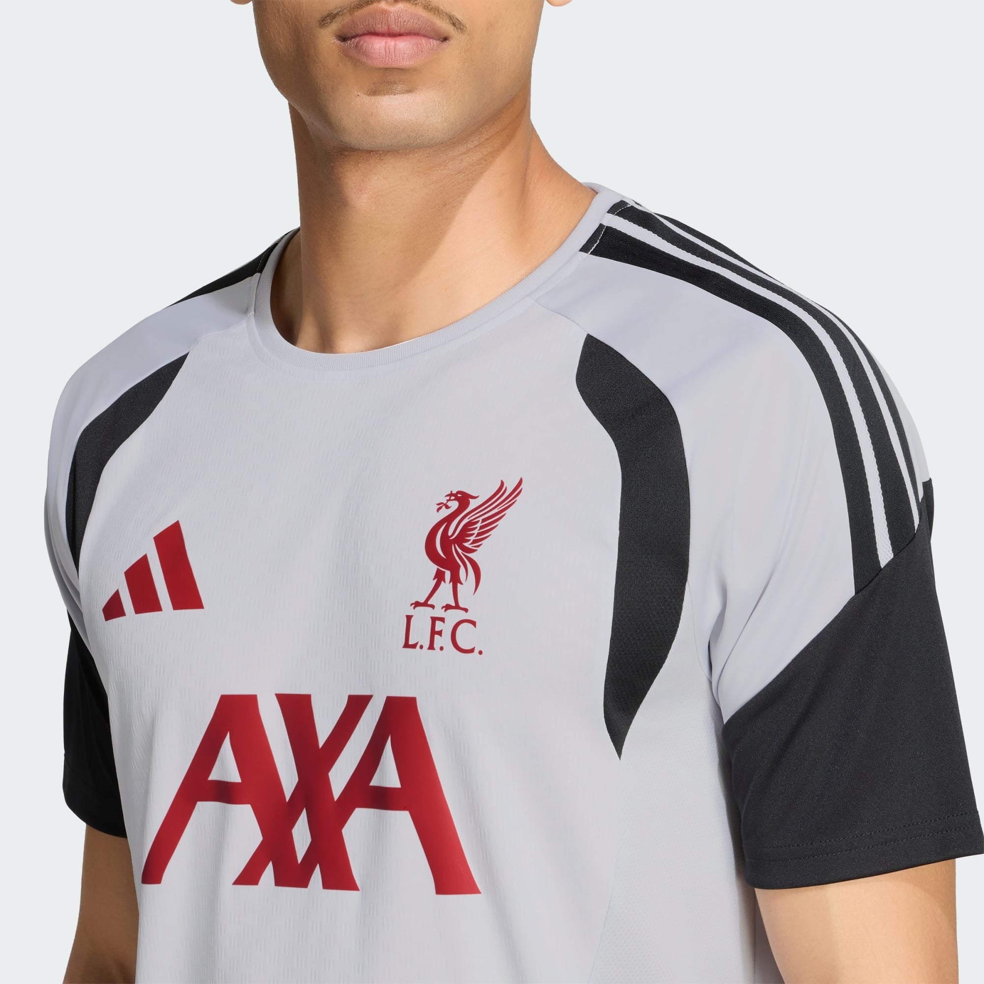 Training 2 26/27 Men’s Shirt - Modeled