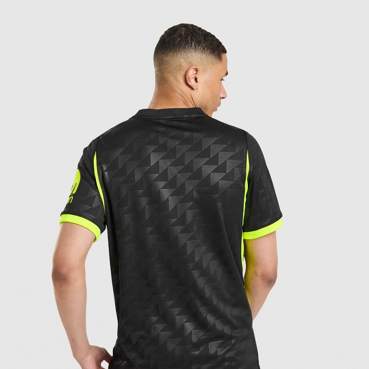 Away 26/27 Men's Shirt - Model Back