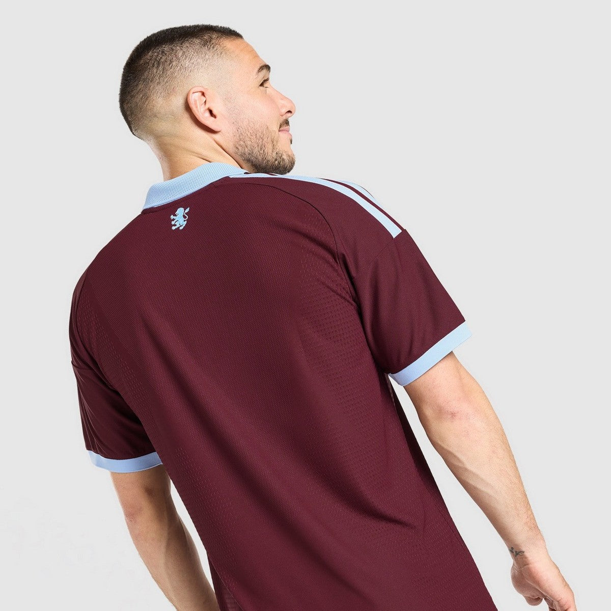 Home 26/27 Player Edition Shirt - Back On Model